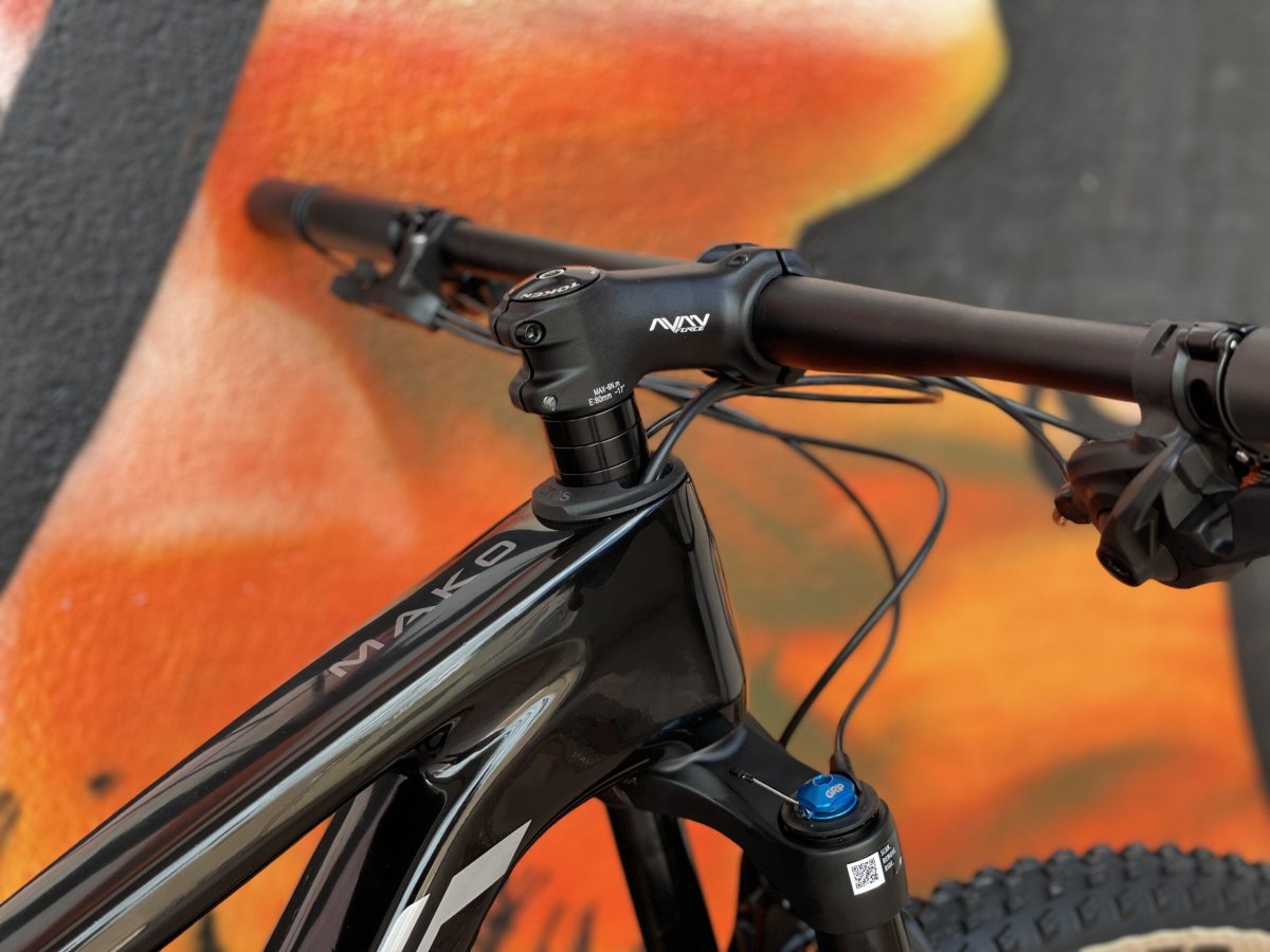 BERRIA MAKO 4 MODELO 2022 TALLA M - Imagen 8