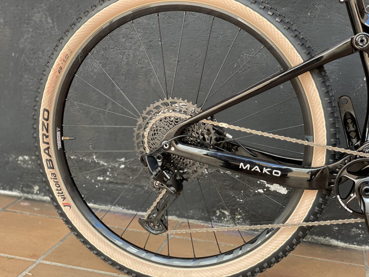 BERRIA MAKO 4 MODELO 2022 TALLA M - Imagen 7