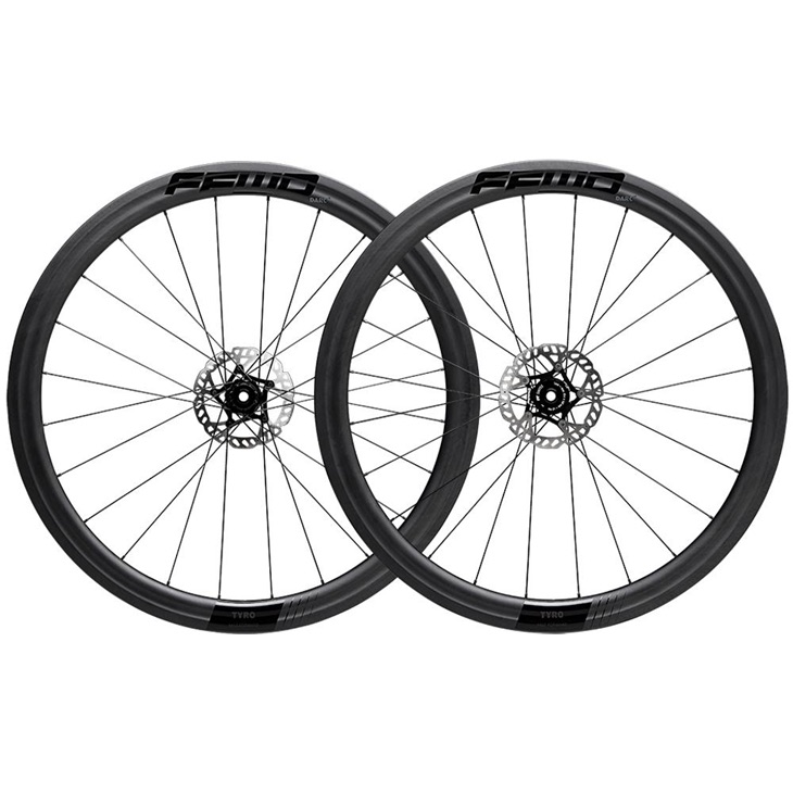 Par de ruedas FFWD TYRO 45 mm Carbon Disc Tubeless