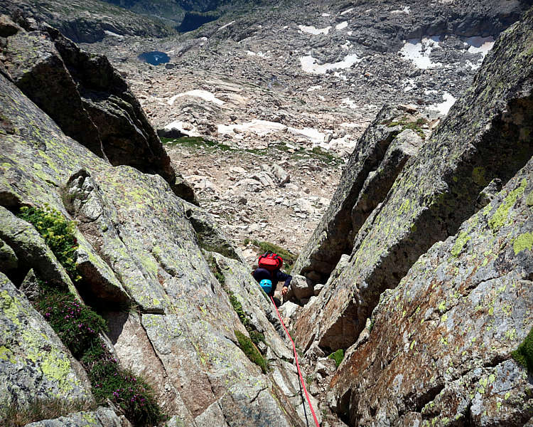 Cresta de Besiberris con guía de alta montaña - Imagen 7