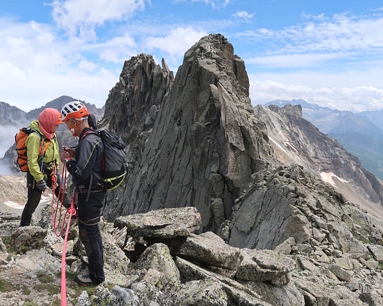 Cresta de Gourgs Blancs con guía
