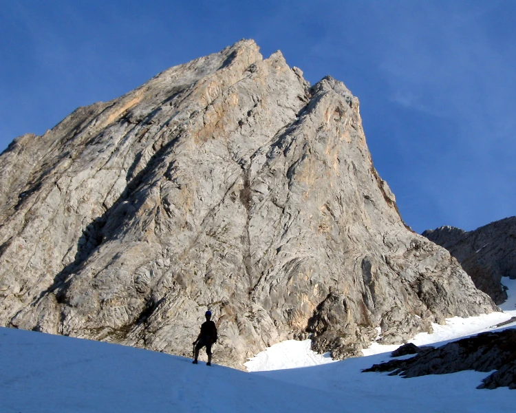 Forcanada con guía de montaña