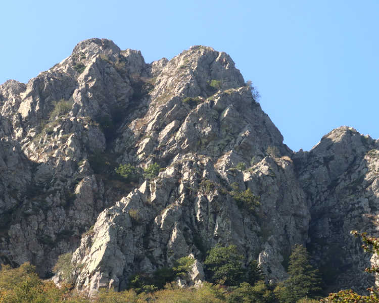Cresta dels Castellets a les Agudes con guía