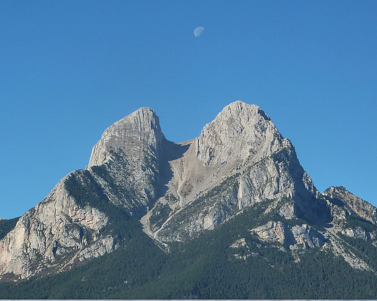 Ascensión al Pedraforca con guía de montaña - Imagen 2